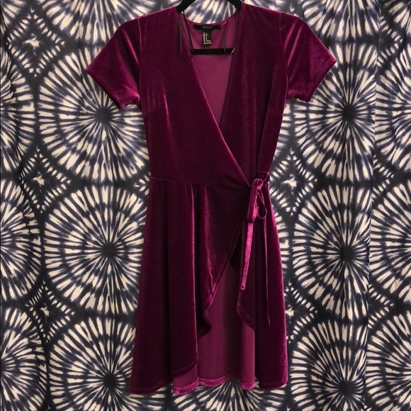 Forever 21 Dresses & Skirts - Forever 21 Velvet Wrap Dress